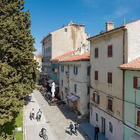 Old Place Apartament